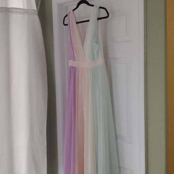 Dress - Picture 2 of 2